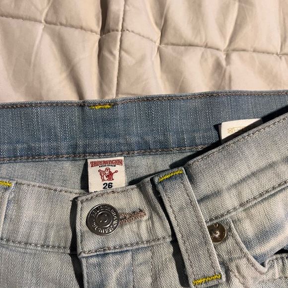 True Religion Short - Picture 3 of 4
